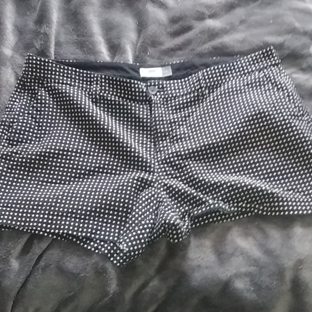 Old navy size 16 cloth shorts